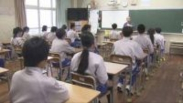 小学6年生と中学3年生を対象にした全国学力テストが始まる