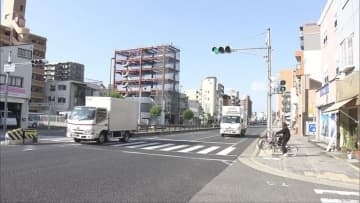 交差点でＵターンしようとした車と衝突　バイクの男性が死亡　尼崎市の国道２号線
