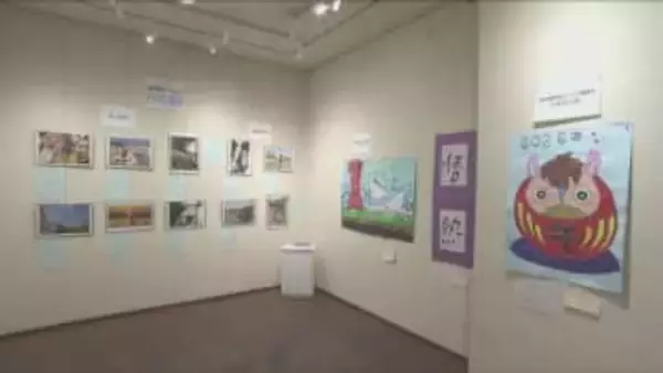 口で筆を使う絵画など個性あふれる作品を展示　神戸・三宮のギャラリーで障害者アート