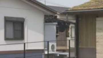 明石市の民家で火災　住人の60代きょうだいと連絡とれず