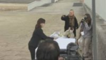 砂浜陥没事故から24年　明石市長らが献花「二度とこのような事故を起こさない」