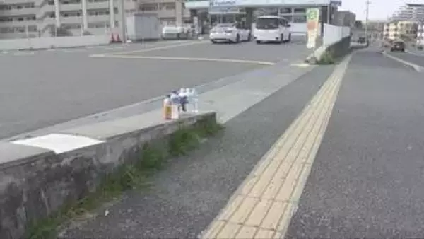 明石のコンビニ前の歩道で小1男児はねられ死亡　車を運転していた男逮捕