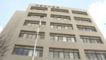 高齢者が運転の車とバイクが衝突　バイクの40代男性意識不明　神戸市須磨区