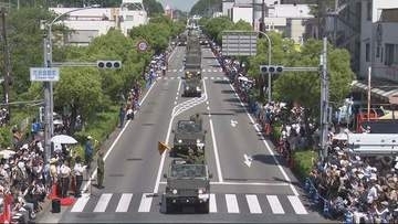 陸上自衛隊が市中パレード　兵庫県内で初めて