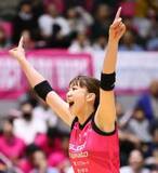 「【ヴィクトリーナ姫路】開幕6連勝で首位！  多彩な選手起用」の画像1