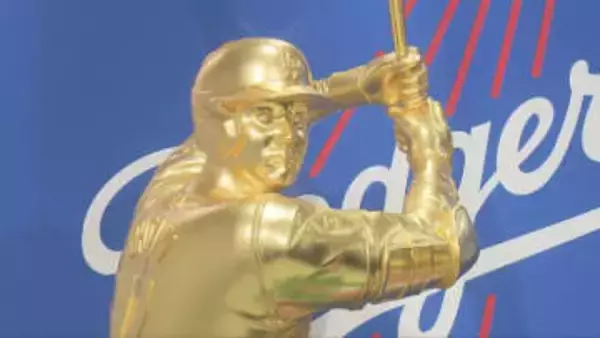 大谷翔平像も登場 大丸神戸店「大黄金展」　大迫傑選手には表彰状