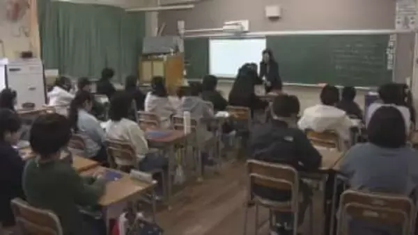 冬休みにワクワク　県内多くの小中学校で終業式