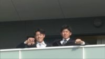 阪神タイガース新人選手が入寮 ドラ１立石はクッションとタンブラーを手に入寮