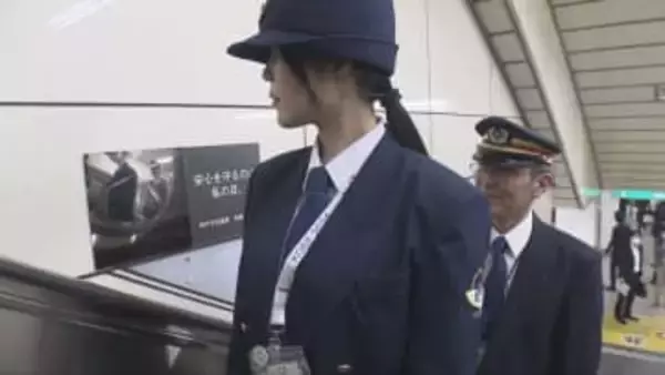 神戸・地下鉄三宮駅エスカレーターに防犯ミラー