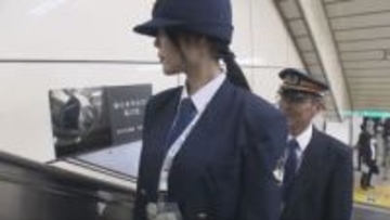 神戸・地下鉄三宮駅エスカレーターに防犯ミラー