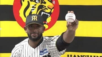 最速164キロの直球　阪神・セベリーノ投手が入団会見 新外国人の左腕