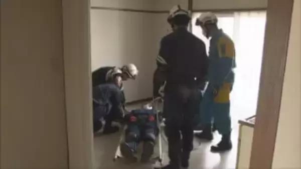 大規模災害を想定した警備訓練 企業の社員寮を使用 高砂警察署