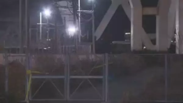 焼けた船のようなものから人骨見つかる　西宮市甲子園浜