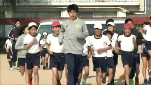 「駅伝のまち」西脇市で西脇工陸上部が小学生に走り方教室　名門選手から直接伝授