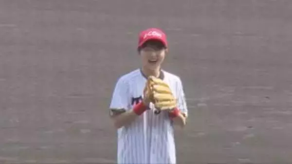 「勝負強さ生きた」堂々の投球　坂本花織さんが始球式に登場