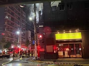 【速報】神戸の葬儀場で火事　3人が負傷　現在も消火活動中