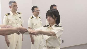 海難事故を未然に防ぐ海保の「運用管制官」　合格者2人に認定証を伝達