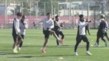 ヴィッセル神戸が今季初練習　新監督スキッベ体制で王座奪還へ