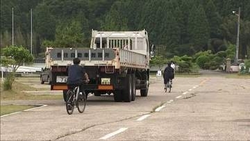 自動車教習所で自転車ルールを学ぶ　香美町の高校生
