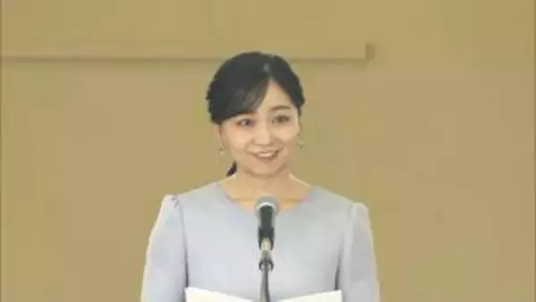 馬術大会開会式に出席された佳子さま　夏らしい涼しげな淡いブルーのワンピースに白いベルト「努力の成果を存分に発揮できるよう応援しています」