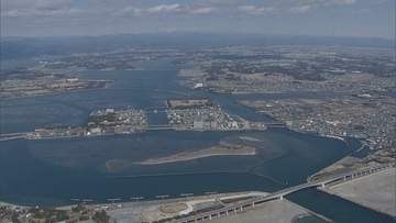 釣り客乗せた船に高波　海水流れ込む　6人重軽傷　浜名湖今切口
