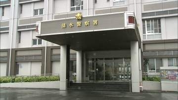 青信号で進む巡回中のパトカーに赤信号の乗用車が衝突か 乗用車の運転手は全身の痛みを訴え救急搬送