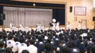 黒船祭はじまる　米海軍 第7艦隊音楽隊が子供たちを前に演奏会　ポピュラーソングや行進曲などを披露