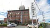 「交通トラブルからひき逃げか　地方公務員の63歳の男逮捕　車にはねられた男性は軽傷　一部始終を見ていた男性の妻が通報」の画像1