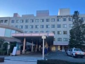 勾留中に入院先から逃走した男　病棟5階部分のひさしを伝って非常階段に逃げた可能性　男の病室は7階　三島市内で身柄を確保