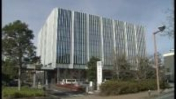 娘に対する強制性交　養父に懲役6年の実刑判決　「卑劣かつ悪質」　裁判長が断罪　逮捕後の取り調べでは肉体関係が数十回以上に及ぶことを認める