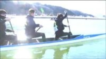 高校生らがカヌーとボート初漕ぎ 旧北上川で「初漕ぎ会」 インターハイなどでの活躍誓う 宮城・石巻市