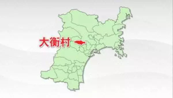 倉庫焼ける火事　消火活動続く（午後1時30分現在）宮城・大衡村