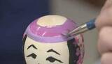 「宮城・白石市の小学生　伝統工芸こけしの絵付け体験　絵付けしたこけしは「第68回全日本こけしコンクール」会場で展示」の画像1