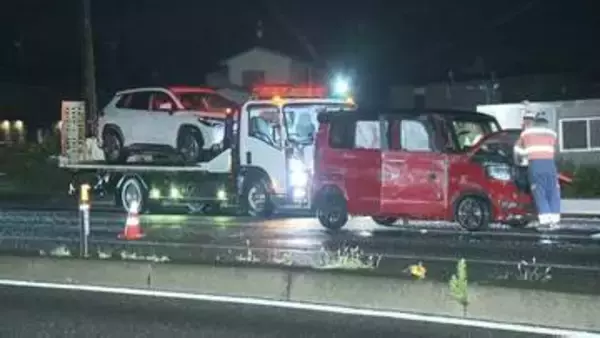 大崎市古川の国道で軽乗用車が横転する事故