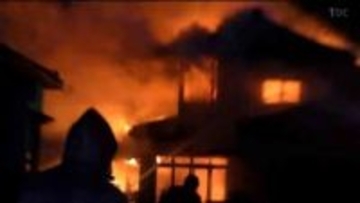 【速報】猛烈な炎「2階から火と煙が見える」　木造住宅で火事　宮城・気仙沼市