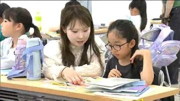 夏休みの宿題を仕上げる様子も　塩釜で学習支援教室
