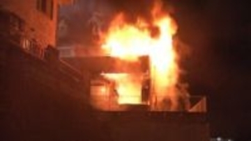 仙台市内のアパートで火事　煙吸った男性搬送も会話可能　消火活動中