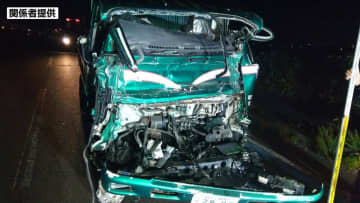 ２ｔトラックが工事現場の8ｔトラックに追突　２ｔトラックの50代男性が死亡　宮城・岩沼市