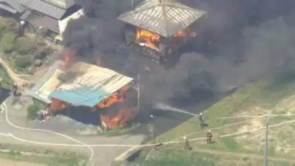「離れの風呂場から火が出て小屋が燃えている」住宅などが激しく炎上か　宮城・登米市