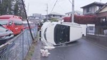 乗用車2台が衝突する事故　1台が横転し通行止めに　仙台・太白区