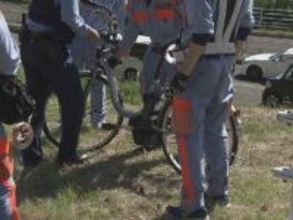 自転車が電柱に衝突し転倒　10代から20代とみられる男性が重体　長い下り坂を走行中　仙台