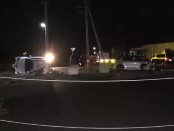 出合い頭に乗用車同士が衝突　80代女性が会話できない状態で搬送　宮城・石巻市