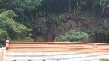 神社の裏山崩れる　仙台市東部などにレベル3土砂災害警報　七ヶ宿町には一時レベル4土砂災害危険警報も