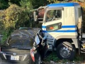 【速報】「16歳女子高校生と19歳男性が重体」タンクローリーと乗用車衝突の事故 乗用車には15歳から19歳まで5人　宮城・大崎市