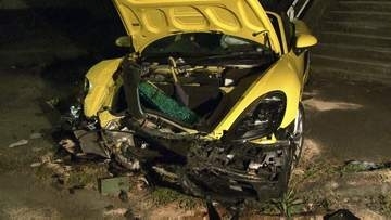 交差点で乗用車2台が衝突　4人がけが　仙台・宮城野区