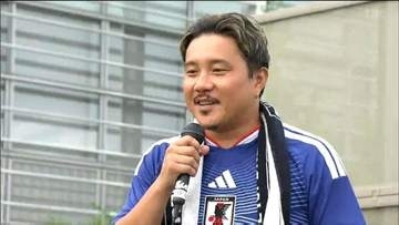 サッカー日本代表戦を前に元代表・安田理大さんらとファン137人　ピッチ目指しウォーキング　宮城・利府町