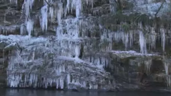 冬の風物詩　秩父市「三十槌の氷柱」／埼玉県
