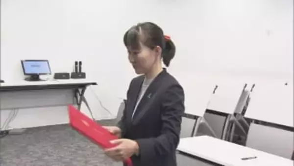 岡村氏に当選証書付与／埼玉県