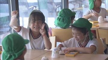 子どもたちの「手書き風鈴」装飾／埼玉県