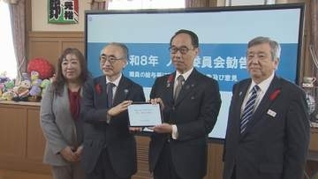 ５年連続　月給＆ボーナス引き上げを知事に勧告／埼玉県